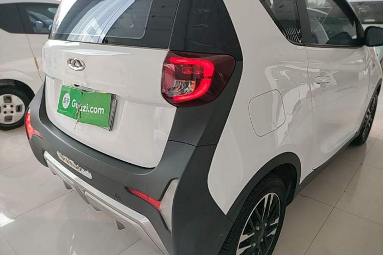 Used Chery QQ Little Ant 2022 Sweet Pink Edition Full-Sugar Version Lithium Iron Phosphate 30 kW 301 km Right Rear Taillight