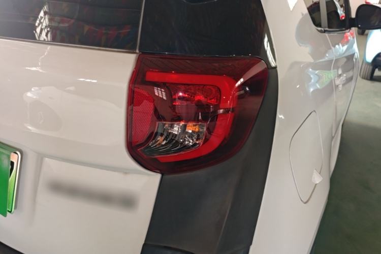 Used Chery QQ Little Ant 2022 Revised Version Sweet Pink Edition Half-Sugar Version Lithium Iron Phosphate 30.7 kWh 30 kW 301 km Right Rear Taillight