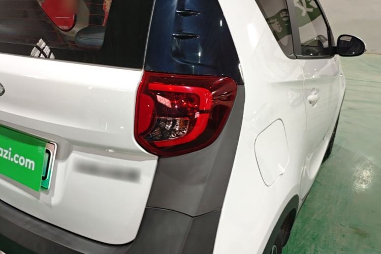 Used Chery QQ Little Ant 2022 Revised Version Sweet Pink Edition Half-Sugar Version Lithium Iron Phosphate 30.7 kWh 30 kW 301 km Right Rear Taillight