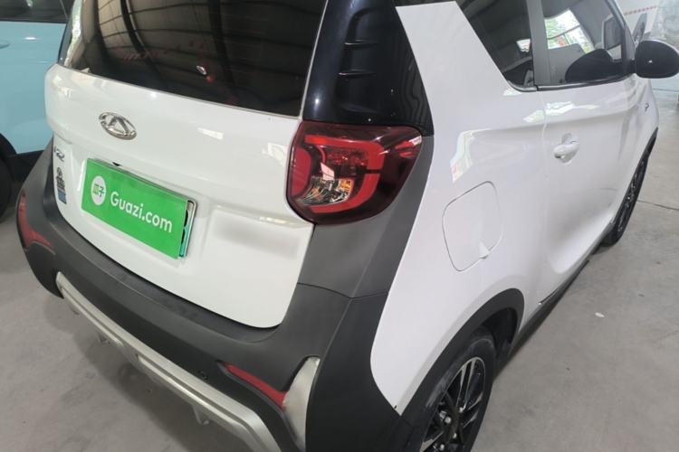 Used Chery QQ Little Ant 2022 Restyled Version Sweet Pink Edition Half-Sugar Version 30.6 kWh 30 kW 301 km Right Rear Taillight