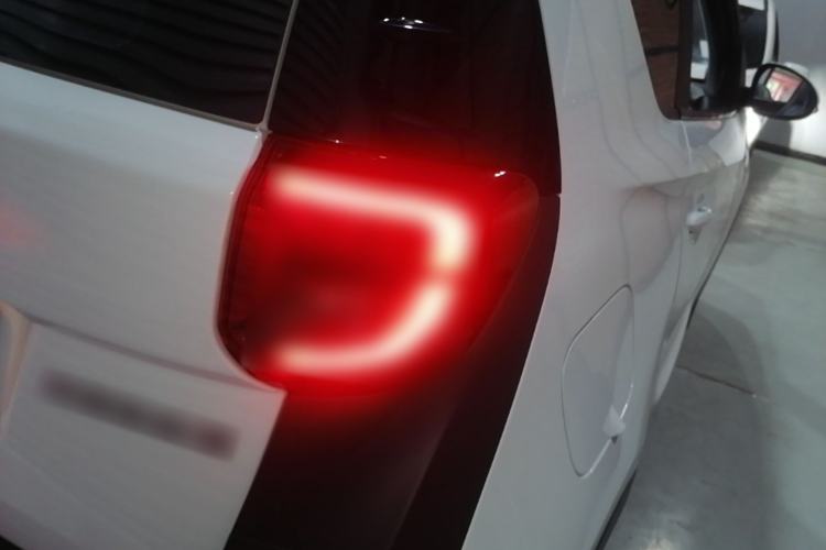 Used Chery QQ Little Ant 2022 Sweet Pink Edition Half-Sugar Version Lithium Iron Phosphate 30 kW 301 km Right Rear Taillight