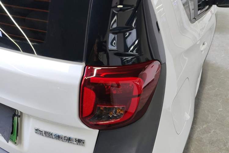 Used Chery QQ Little Ant 2022 Updated Version Sweet Pink Edition Full Sugar Version Lithium Iron Phosphate 30.7 kWh 30 kW 301 km Right Rear Taillight