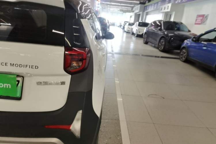 Used Chery QQ Little Ant 2022 Sweet Pink Edition Half-Sugar Version Lithium Iron Phosphate 30 kW 301 km Right Rear Taillight