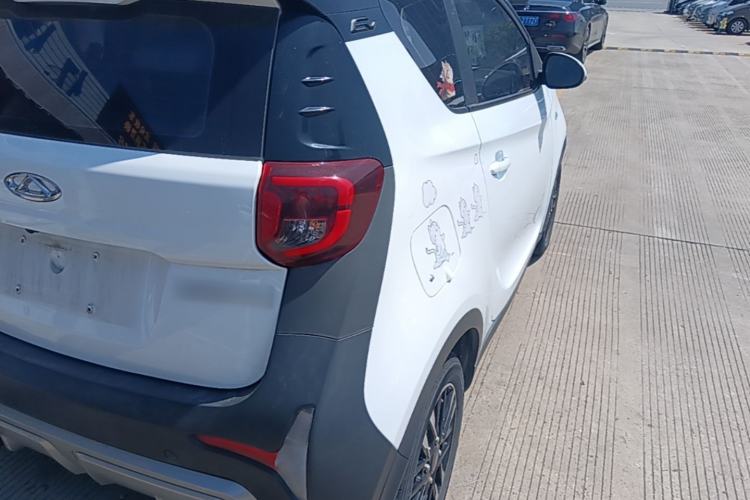 Used Chery QQ Little Ant 2022 Revised Version Sweet Pink Edition Half-Sugar Version Lithium Iron Phosphate 30.7 kWh 30 kW 301 km Right Rear Taillight