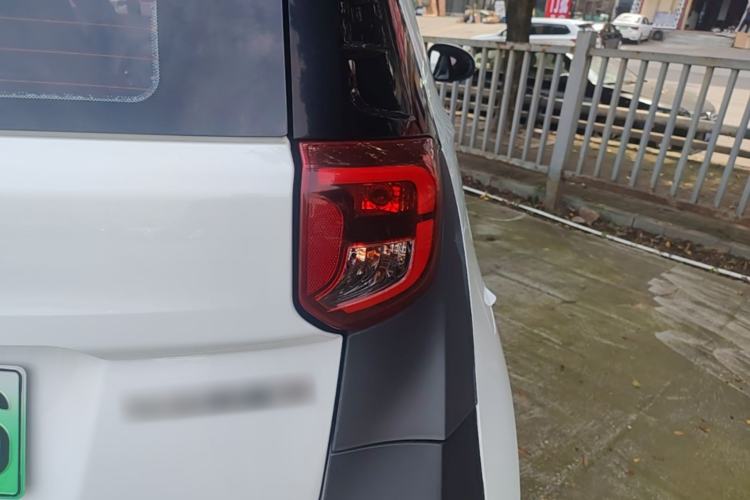 Used Chery QQ Little Ant 2022 Sweet Pink Edition Half-Sugar Version Lithium Iron Phosphate 30 kW 301 km Right Rear Taillight