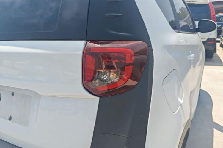 Used Chery QQ Little Ant 2022 Sweet Pink Edition Half-Sugar Version Lithium Iron Phosphate 29.2 kWh 30 kW 301 km Right Rear Taillight