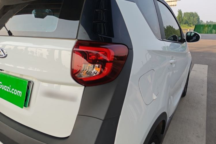 Used Chery QQ Little Ant 2022 Sweet Pink Edition Low-Sugar Version 30kW 301km Range Right Rear Taillight
