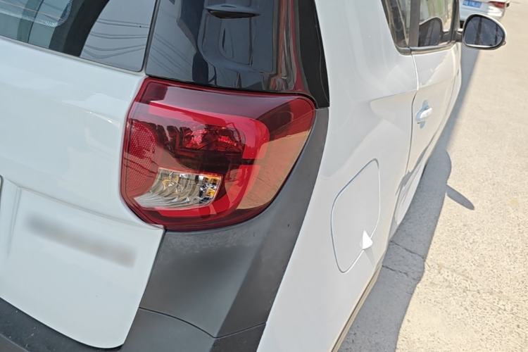 Used Chery QQ Little Ant 2022 Sweet Pink Edition Half-Sugar Version 3-Cell Lithium 30kW 301km Right Rear Taillight