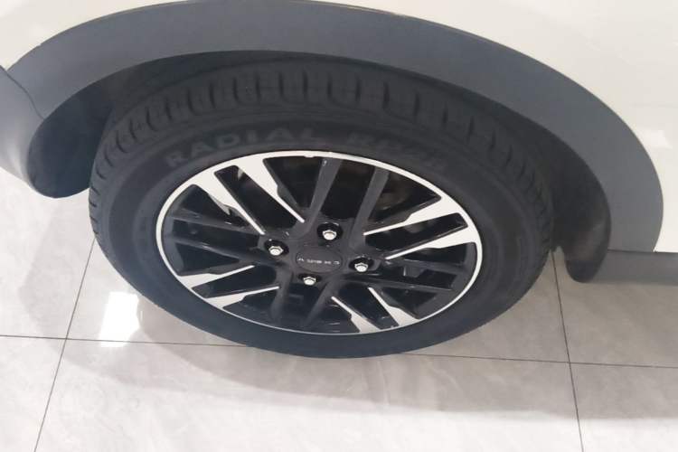 Used Chery QQ Little Ant 2022 Sweet Pink Edition Full-Sugar Version Lithium Iron Phosphate 30 kW 301 km Right Rear Wheel Hub
