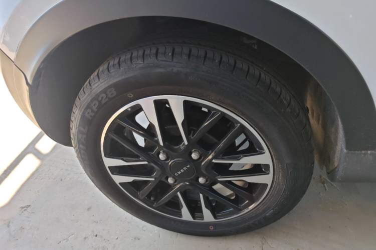 Used Chery QQ Little Ant 2022 Restyled Version Sweet Pink Edition Low-Sugar Version Lithium Iron Phosphate Battery 30.7 kWh 30 kW 301 km Right Rear Wheel Hub