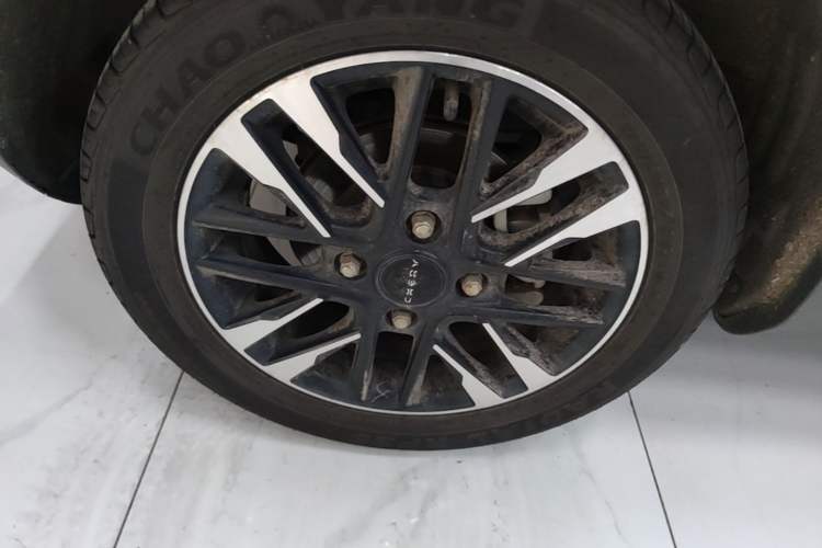 Used Chery QQ Little Ant 2022 Sweet Pink Edition Half-Sugar Version Lithium Iron Phosphate 30 kW 301 km Right Rear Wheel Hub