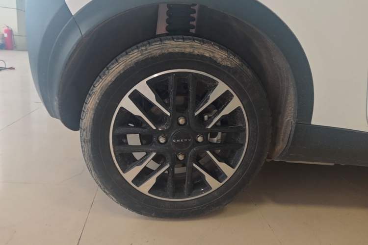 Used Chery QQ Little Ant 2022 Revised Version Sweet Pink Edition Half-Sugar Version Lithium Iron Phosphate 30.7 kWh 30 kW 301 km Right Rear Wheel Hub