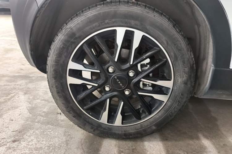 Used Chery QQ Little Ant 2022 Sweet Pink Edition Half-Sugar Version Lithium Iron Phosphate 30 kW 301 km Right Rear Wheel Hub