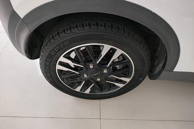 Used Chery QQ Little Ant 2022 Sweet Pink Edition Full-Sugar Version Lithium Iron Phosphate 30 kW 301 km Right Rear Wheel Hub