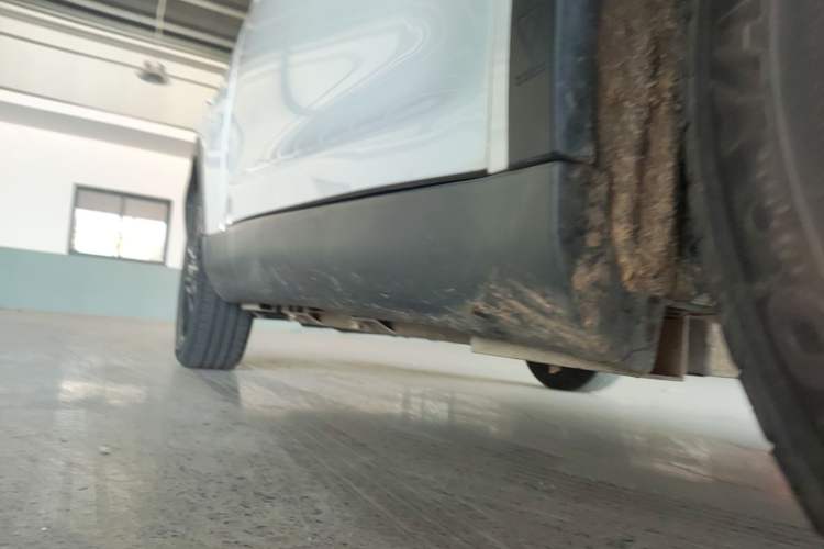 Used Chery QQ Little Ant 2022 Sweet Pink Edition Full-Sugar Version Lithium Iron Phosphate 30 kW 301 km Right Side Sill
