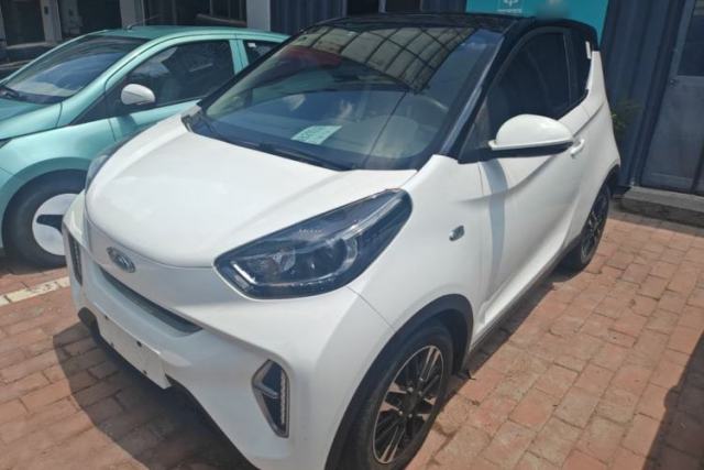 Used Chery QQ Little Ant 2022 Sweet Pink Edition Half-Sugar Version Lithium Iron Phosphate 29.2 kWh 30 kW 301 km
