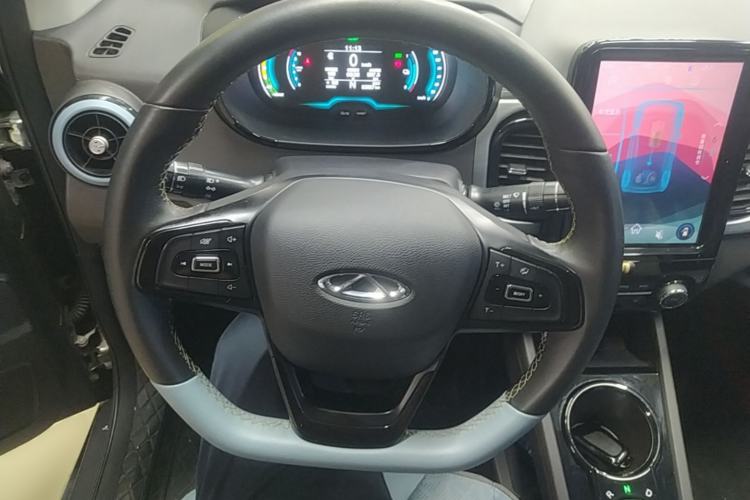 Used Chery QQ Little Ant 2022 Restyled Version Sweet Pink Edition Low-Sugar Version Lithium Iron Phosphate Battery 30.7 kWh 30 kW 301 km Steering Wheel
