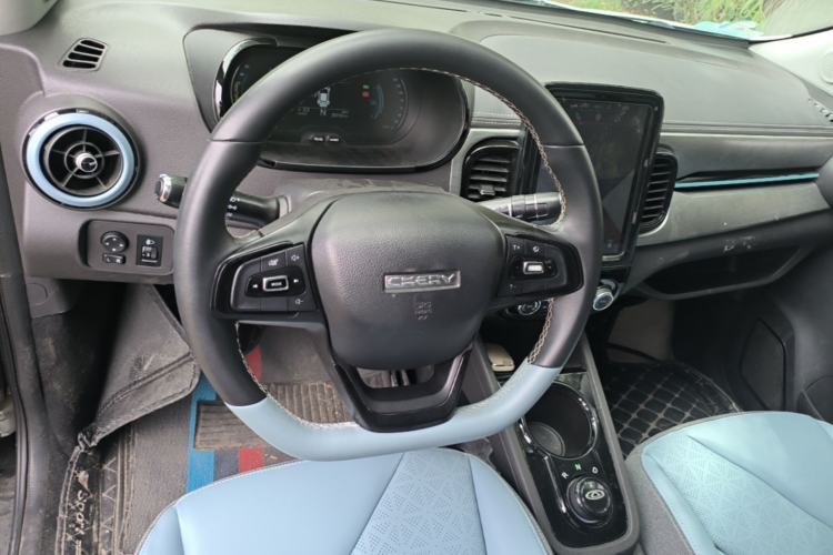Used Chery QQ Little Ant 2022 Sweet Pink Edition Half-Sugar Version Lithium Iron Phosphate 30 kW 301 km Steering Wheel
