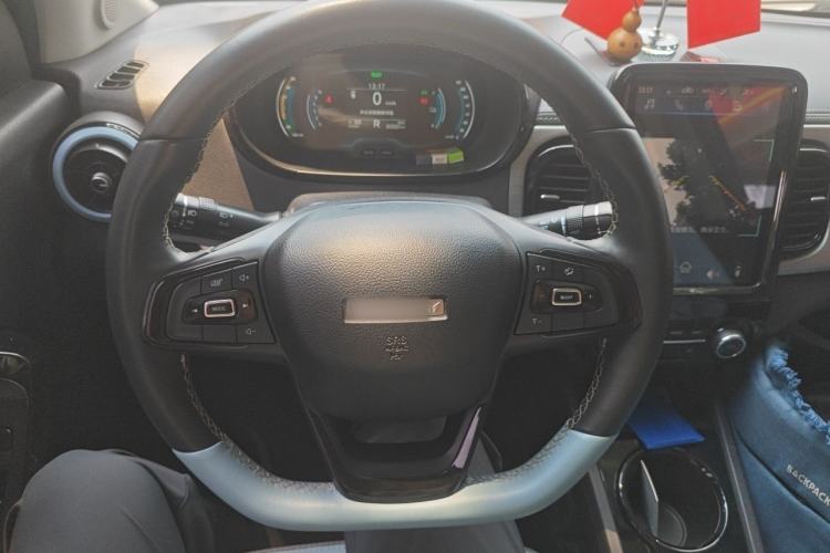 Used Chery QQ Little Ant 2022 Sweet Pink Edition Half-Sugar Version Lithium Iron Phosphate 30 kW 301 km Steering Wheel