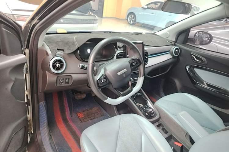 Used Chery QQ Little Ant 2022 Sweet Pink Edition Half-Sugar Version 3-Cell Lithium 30kW 301km Steering Wheel