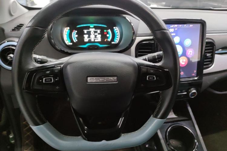 Used Chery QQ Little Ant 2022 Sweet Pink Edition Half-Sugar Version Lithium Iron Phosphate 30 kW 301 km Steering Wheel
