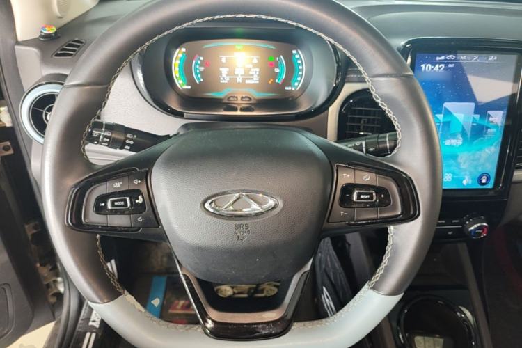 Used Chery QQ Little Ant 2022 Sweet Pink Edition Half-Sugar Version Lithium Iron Phosphate 30 kW 301 km Steering Wheel