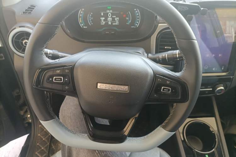 Used Chery QQ Little Ant 2022 Sweet Pink Edition Half-Sugar Version Lithium Iron Phosphate 30 kW 301 km Steering Wheel