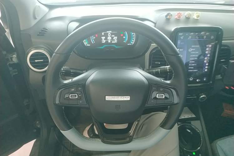 Used Chery QQ Little Ant 2022 Sweet Pink Edition Full-Sugar Version 3-Cell Lithium 30kW 301km Steering Wheel