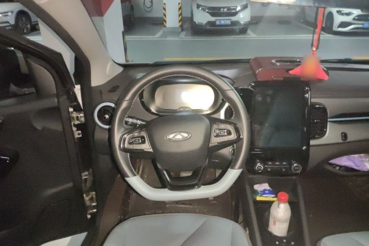 Used Chery QQ Little Ant 2022 Updated Version Sweet Pink Edition Full Sugar Version Lithium Iron Phosphate 30.7 kWh 30 kW 301 km Steering Wheel