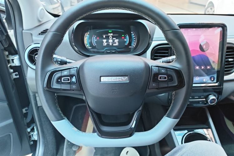 Used Chery QQ Little Ant 2022 Sweet Pink Edition Half-Sugar Version Lithium Iron Phosphate 29.2 kWh 30 kW 301 km Steering Wheel