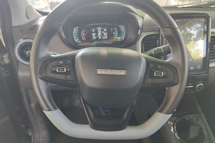 Used Chery QQ Little Ant 2022 Restyled Version Sweet Pink Edition Half-Sugar Version 30.6 kWh 30 kW 301 km Steering Wheel
