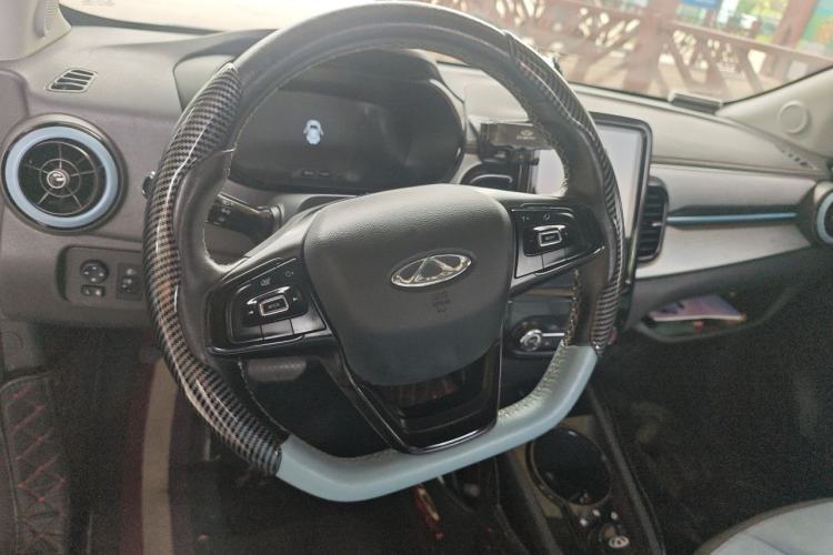 Used Chery QQ Little Ant 2022 Sweet Pink Edition Half-Sugar Version Lithium Iron Phosphate 30 kW 301 km Steering Wheel