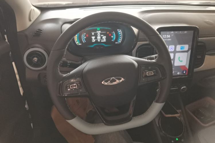 Used Chery QQ Little Ant 2022 Sweet Pink Edition Half-Sugar Version Lithium Iron Phosphate 30 kW 301 km Steering Wheel