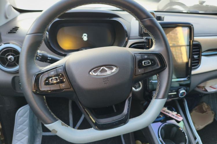 Used Chery QQ Little Ant 2022 Sweet Pink Edition Half-Sugar Version Lithium Iron Phosphate 30 kW 301 km Steering Wheel