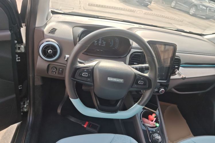 Used Chery QQ Little Ant 2022 Sweet Pink Edition Half-Sugar Version Lithium Iron Phosphate 30 kW 301 km Steering Wheel