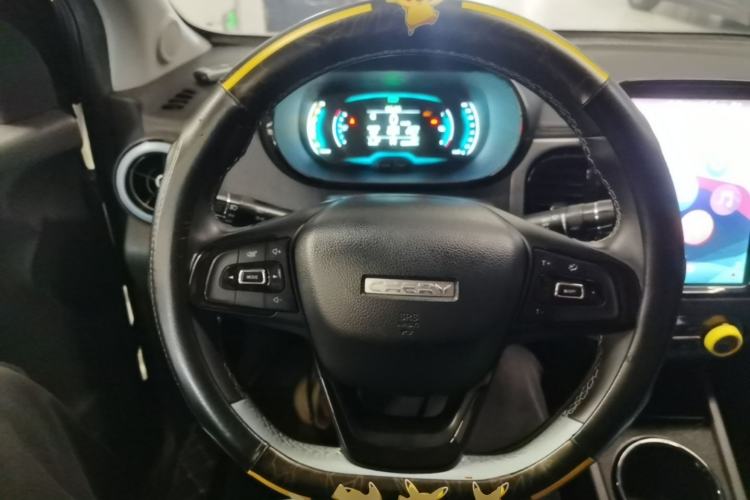 Used Chery QQ Little Ant 2022 Sweet Pink Edition Half-Sugar Version Lithium Iron Phosphate 30 kW 301 km Steering Wheel