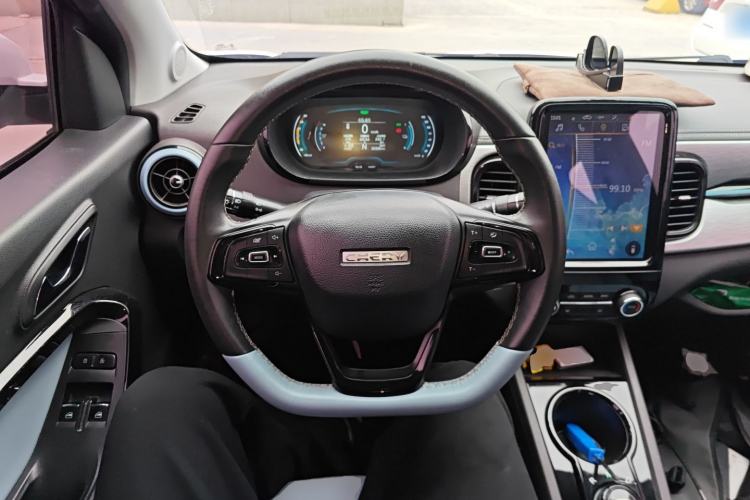 Used Chery QQ Little Ant 2022 Sweet Pink Edition Half-Sugar Version 3-Cell Lithium 30kW 301km Steering Wheel