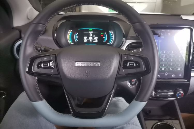 Used Chery QQ Little Ant 2022 Sweet Pink Edition Half-Sugar Version 3-Cell Lithium 30kW 408km Steering Wheel