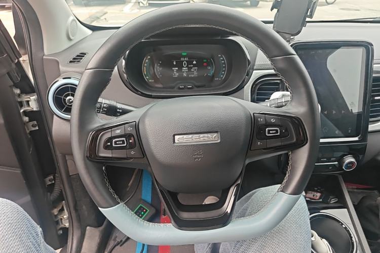 Used Chery QQ Little Ant 2022 Sweet Pink Edition Half-Sugar Version Lithium Iron Phosphate 30 kW 301 km Steering Wheel