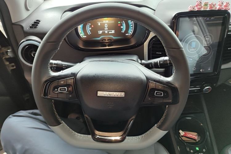 Used Chery QQ Little Ant 2022 Sweet Pink Edition Half-Sugar Version Lithium Iron Phosphate 29.2 kWh 30 kW 301 km Steering Wheel