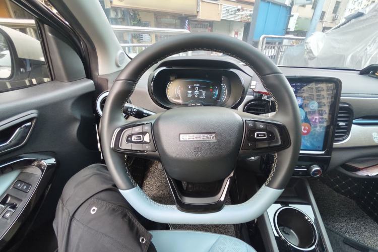 Used Chery QQ Little Ant 2022 Revised Version Sweet Pink Edition Half-Sugar Version Lithium Iron Phosphate 30.7 kWh 30 kW 301 km Steering Wheel