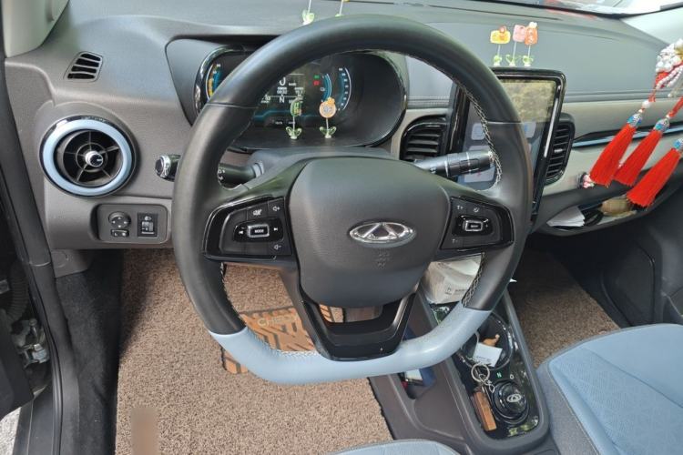 Used Chery QQ Little Ant 2022 Sweet Pink Edition Half-Sugar Version Lithium Iron Phosphate 29.2 kWh 30 kW 301 km Steering Wheel