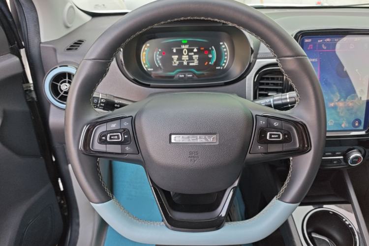 Used Chery QQ Little Ant 2022 Restyled Version Sweet Pink Edition Half-Sugar Version 30.6 kWh 30 kW 301 km Steering Wheel