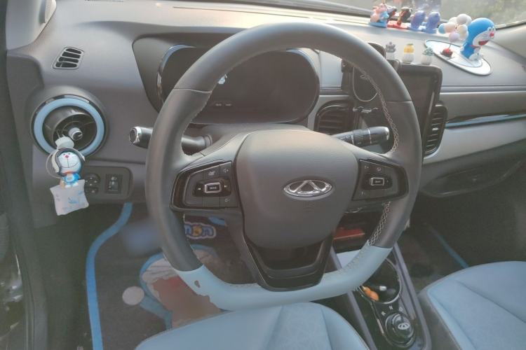 Used Chery QQ Little Ant 2022 Sweet Pink Edition Full-Sugar Version Lithium Iron Phosphate 30 kW 301 km Steering Wheel