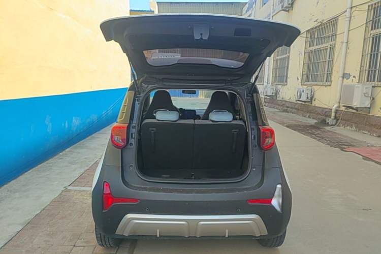 Used Chery QQ Little Ant 2022 Revised Version Sweet Pink Edition Half-Sugar Version Lithium Iron Phosphate 30.7 kWh 30 kW 301 km Trunk