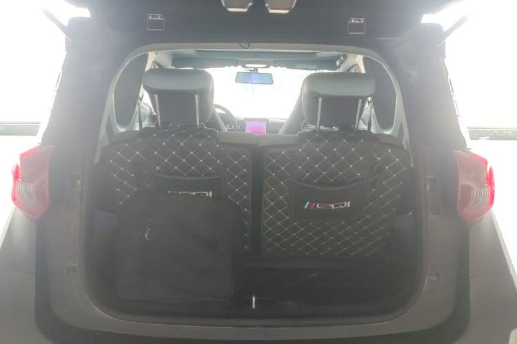 Used Chery QQ Little Ant 2022 Sweet Pink Edition Full-Sugar Version Lithium Iron Phosphate 30 kW 301 km Trunk
