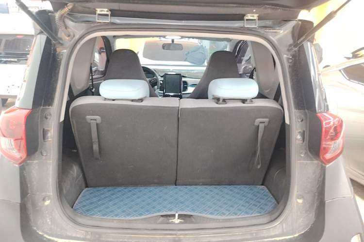 Used Chery QQ Little Ant 2022 Sweet Pink Edition Half-Sugar Version 3-Cell Lithium 30kW 301km Trunk