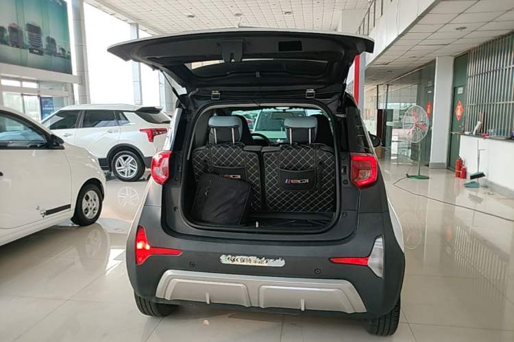 Used Chery QQ Little Ant 2022 Sweet Pink Edition Full-Sugar Version Lithium Iron Phosphate 30 kW 301 km Trunk