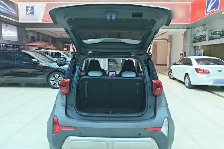 Used Chery QQ Little Ant 2022 Sweet Pink Edition Half-Sugar Version Lithium Iron Phosphate 29.2 kWh 30 kW 301 km Trunk