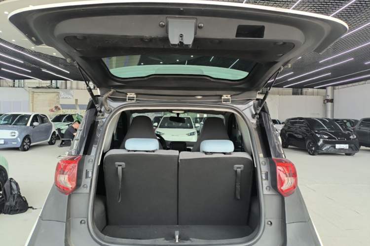 Used Chery QQ Little Ant 2022 Restyled Version Sweet Pink Edition Half-Sugar Version 30.6 kWh 30 kW 301 km Trunk
